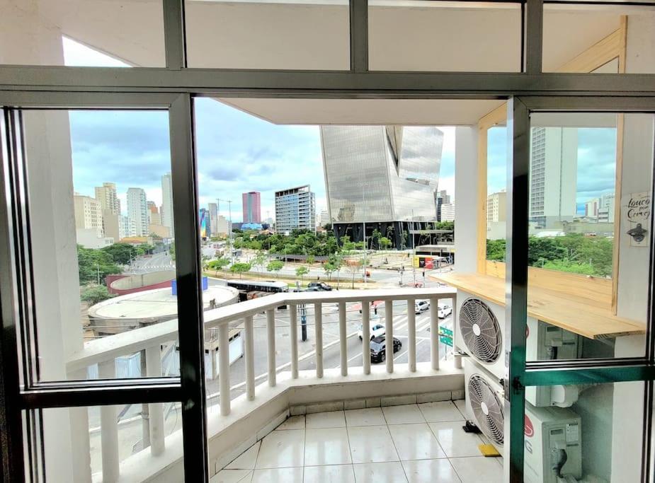 Apartamento Metro Faria Lima _ Estacionamento _limpeza Diaria *
